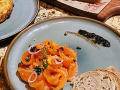 冷熏洋葱三文鱼-BROWNSTONE布朗石西班牙餐厅(富城店)