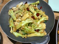 干锅花菜-老妈私房鱼头(欧洲城店)