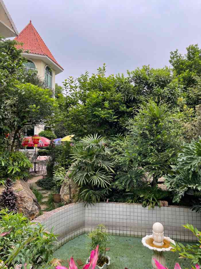 御鹿山庄-"天鹿湖公园附近没什么东西吃,这家是最近的.