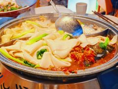 -阿瓦山寨·湘菜现炒·剁椒鱼头王(咸阳总店)