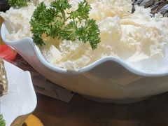 -老牌坊云南鱼豆花火锅(爱建店)