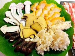 -钢管厂五区小郡肝串串香火锅(梅川路店)