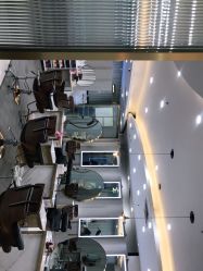 点击看大图 -八佰伴8008星级形象店