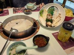 -洪氏嗨捞·猪肚鸡火锅(阳光天地店)