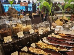 -三亚湾海居铂尔曼度假酒店