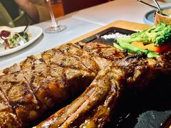 特色澳洲和牛战斧牛排-Kathleen's Waitan 凯圣琳江景西餐厅(外滩店)
