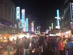 -六合夜市