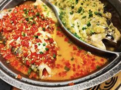 -阿瓦山寨·湘菜现炒·剁椒鱼头王(咸阳总店)