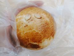 咸蛋黄月饼-白玉兰食品(汇联商厦店)
