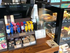 面包甜点陈列柜-星巴克(上海汇锦里店)