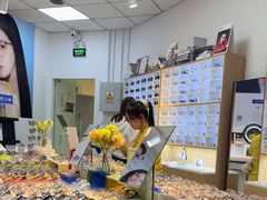 -天空之镜眼镜店蔡司依视路配镜授权零售店(望京颐堤港店)