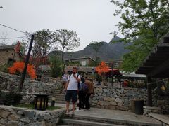 -百里峡七彩艺术小镇