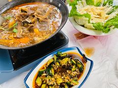 -霄汉牛三鲜湖北砂锅菜(万松园2店)