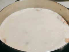 -尚尚仙·酸汤猪手·猪肚鸡火锅(华联万柳购物中心店)