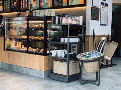 面包甜点陈列柜-星巴克(大梅沙8号仓店)
