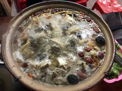 -威邵鸡煲(西华路总店)