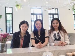 -Fridi Patisserie Cafe