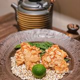 万象城这家中式料理店完全就是侘寂主题的艺术展！