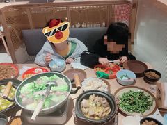 -川堂风·跷脚牛肉·乐山爆炒(宝山日月光店)