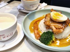 流心蛋鸡扒肠仔咖喱伴饭-和平馆·地道港澳茶餐厅(西门口店)