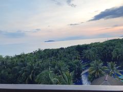 -三亚湾海居铂尔曼度假酒店