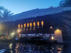 -三亚湾海居铂尔曼度假酒店