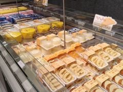 -好利来(上海虹桥新天地Lab主题店)