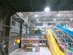 -嘿哟动霸CHUA·新潮玩运动娱乐中心·蹦床滑冰团建乐园