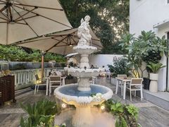 -Mark&Mars Restaurant