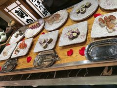 -广州万富希尔顿酒店·感趣自助餐厅·金秋蟹宴生蚝海鲜刺身