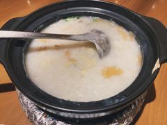 艇仔粥的配料-粤域茶餐厅