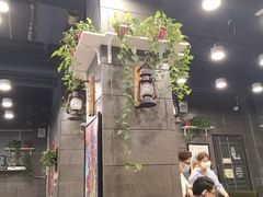 -愉肴麻辣香锅(中山路店)