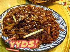 干炒牛河-天宝食坊·啫啫煲大排档(西华路店)