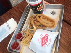 -FATBURGER 特富客汉堡(外交公寓店)