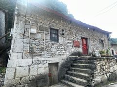 -高荡千年布依古寨旅游景区