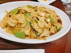 -东北风味思缘食府(对湖路店)