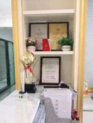 -莲姿娜·半永久纹眉皮肤管理