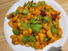 爆炒辣子鸡丁-方城小吃店