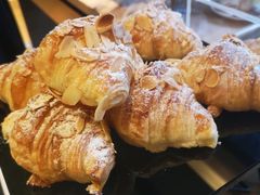 杏仁牛角包-深圳四季酒店·馥自助餐厅