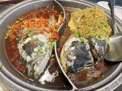 双椒鱼头-阿瓦山寨·湘菜现炒·剁椒鱼头王(咸阳总店)