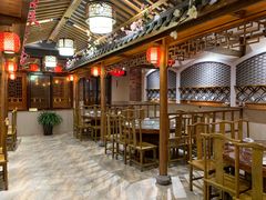 大堂-东来菜馆•手抓海鲜家常菜•海鲜锅贴(鸽子窝店)