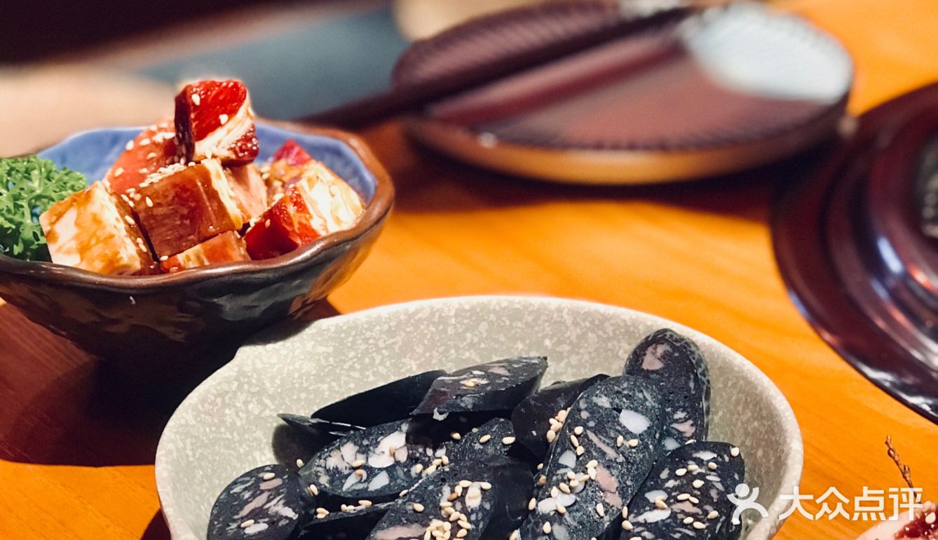 满树烂漫樱花下，炭火烤肉茨木烧