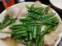 -金卯白肉罩火烧