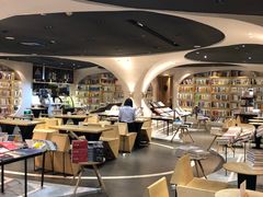 -钟书阁(珍园店)