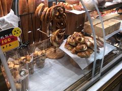 -汉柏麦香德国面包房(海信店)