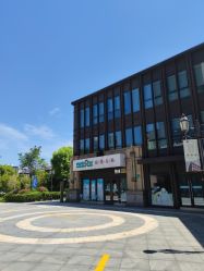 -睿宝儿科·眼科·口腔(杨浦新江湾城店)