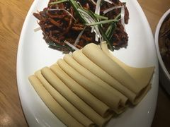 京酱肉丝-华馨园北京烤鸭