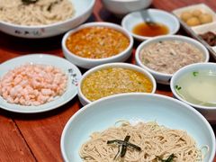 -裕兴记•蟹黄面馆(人民广场店)