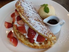 -ROAST coffee & eatery