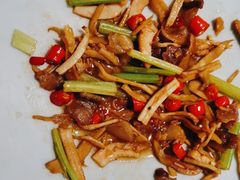 -聚鑫朋酸菜肥肠(文艺路口店)